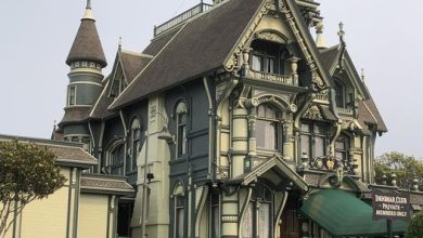 Photo of Honest work is much better than a mansion.” Leo Tolstoy Carson Mansion, Eureka, California, USA