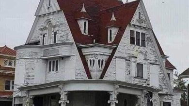 Photo of Abandoned Queen of Hearts Mansion in Marshalltown, IA