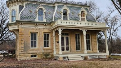 Photo of Iconic Charm: Perry Hutchinson House in Marysville, Kansas