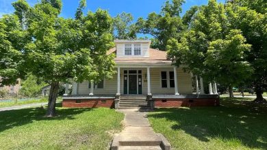 Photo of Charming Home on a Spacious Lot in Aliceville, Alabama