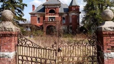 Photo of History and photo inside this house