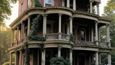 Photo of Lake Mansion Abandoned in Silverwood