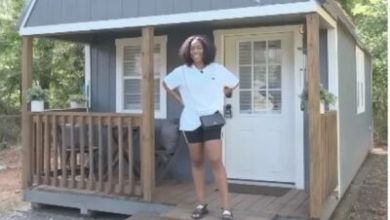 Photo of Tiny Home Enthusiast Stuns the World with $35,000 Build Under 300 sq ft – It’s a Must-See!