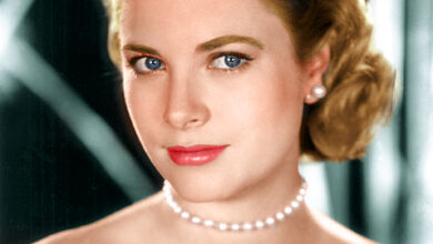 Photo of “”The Shocking Resemblance: Grace Kelly’s Granddaughter Could Be Her Twin — Fans Are Freaking Out!”