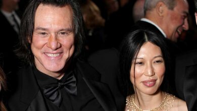 Photo of “That’s NOT Jim Carrey!” Viral Side-by-Side Photos from Paris Spark Massive “Cloned” Rumors — Fans Are Freaking Out!