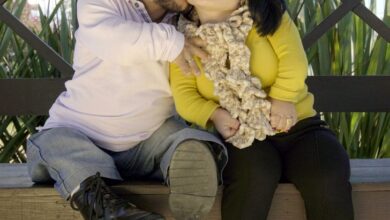 Photo of World’s Smallest Woman Stands Next to Her Husband—And Their Smile Says Everything About True Love