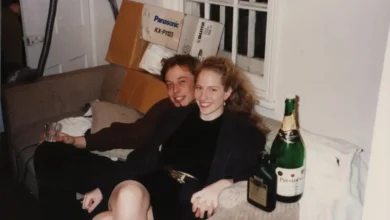 Photo of “Elon Musk’s Ex-Girlfriend Auctioned His 1990s Gifts and Made Over $165,000 – Here’s What She Bought With It”
