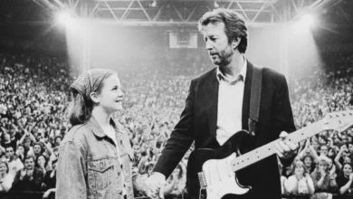 Photo of Eric Clapton Stopped Playing Mid-Solo When He Saw Her… A 16-Year-Old Deaf Girl Feeling Every Note