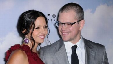 Photo of “Matt Damon Hid Behind a Bar… And Married the Bartender Who Made Him Wash Dishes!”