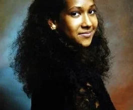 Photo of She Died Alone… And Her Body Sat Undiscovered for THREE YEARS – TV Still On