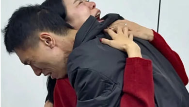 Photo of “Stolen with One Snack: Chinese Woman Spends 33 Years Searching for Brother – Emotional Reunion Brings Tears and Bread”