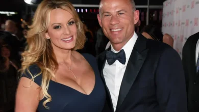 Photo of “Stormy Daniels Spotted Looking Totally Different on Comedy Tour While Ex-Lawyer Avenatti Moves to Halfway House”