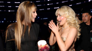 Photo of “Miley Cyrus & Sabrina Carpenter: Shared Disney Beginnings, Separate Paths to Global Pop Icons”