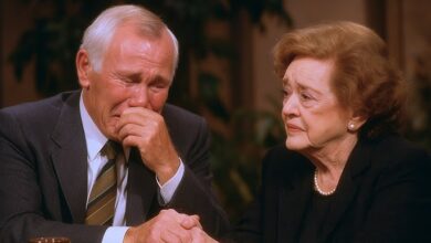 Photo of “Johnny Carson Collapsed on Live Television After Bette Davis Revealed His Forgotten Act of Kindness”