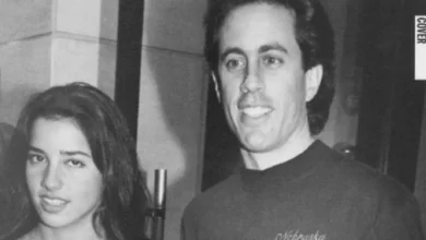 Photo of “The Shocking Photos of Jerry Seinfeld Dating a 17-Year-Old Are Going Viral Again”