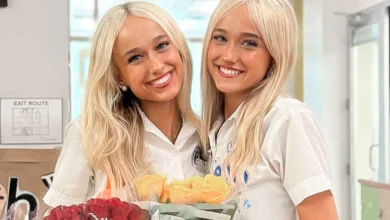 Photo of Twin Sisters Adriana and Alyssa Lyons Become First Twins to Graduate Valedictorian and Salutatorian