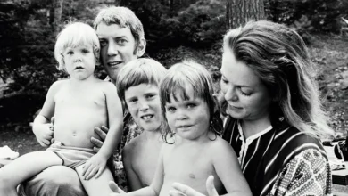 Photo of “At 20, Kiefer Sutherland Married a Woman 12 Years Older — And Found His Greatest Gift”